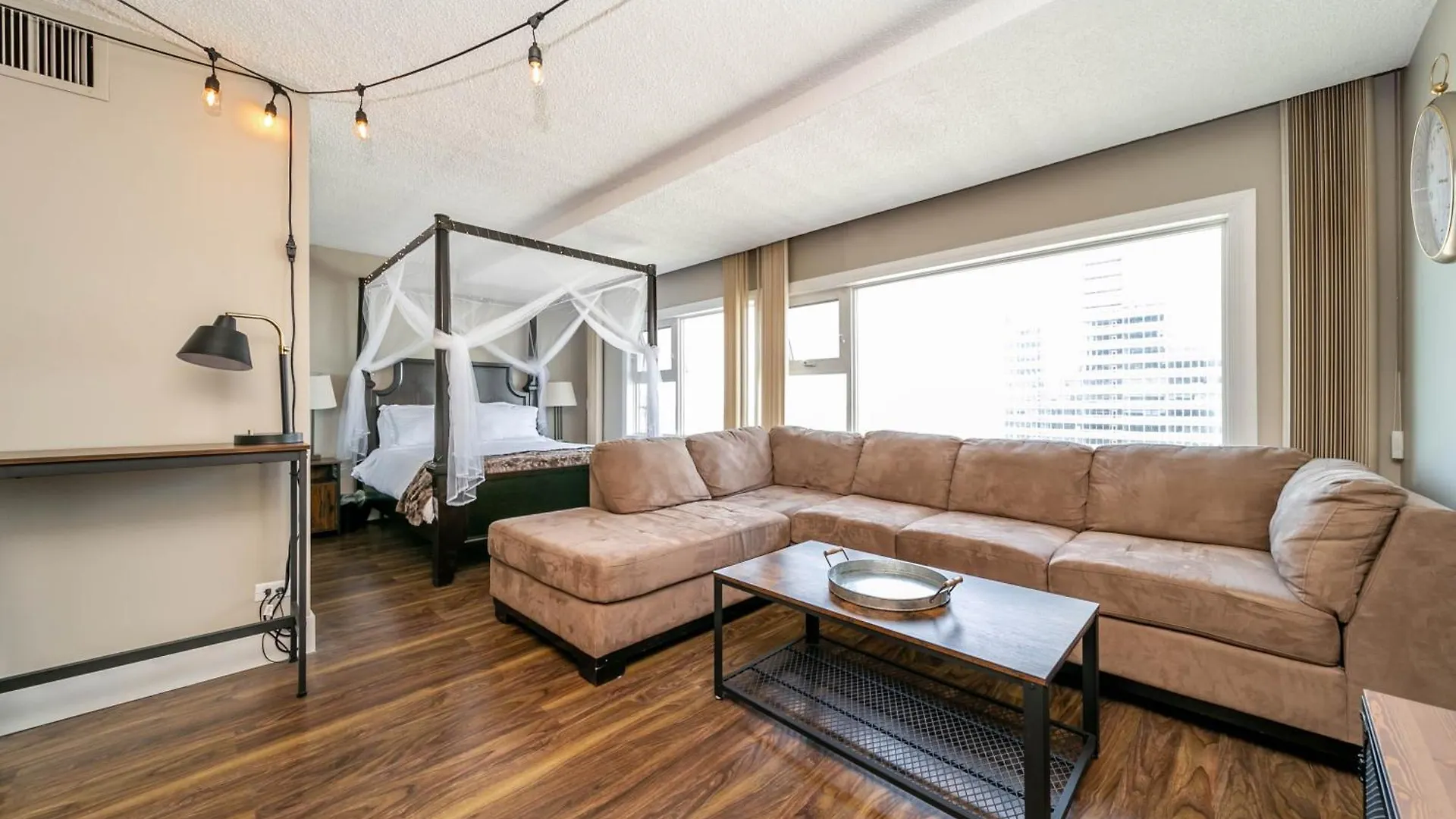 Rustic & Rogers Place, Free Parking! Edmonton Appartement