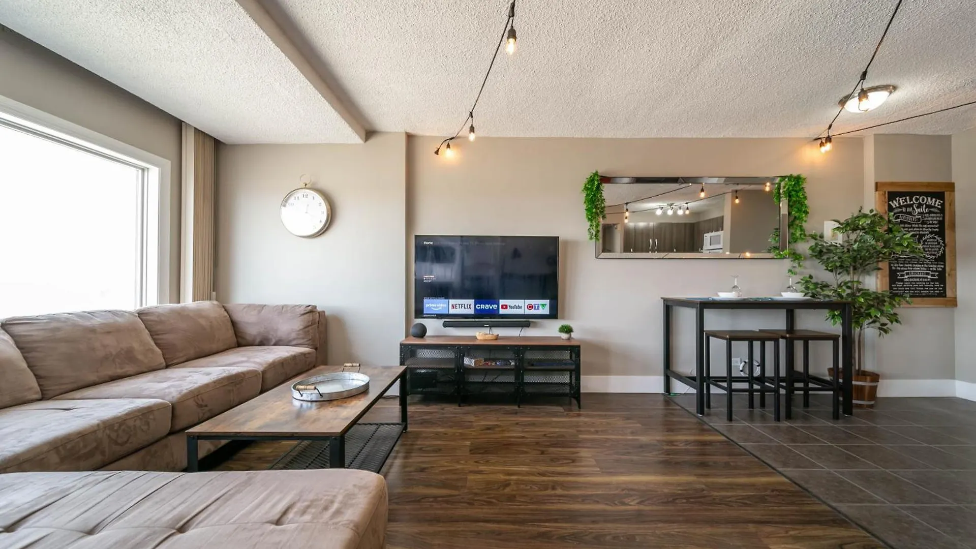 Rustic & Rogers Place, Free Parking! Edmonton 0*,